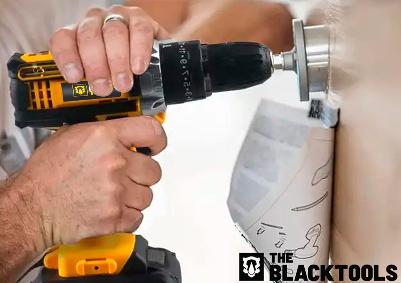 Parafusadeira Furadeira De Impacto The Black Tools Profissional TB-21PX 2 Baterias Com Maleta 60Hz Amarelo
